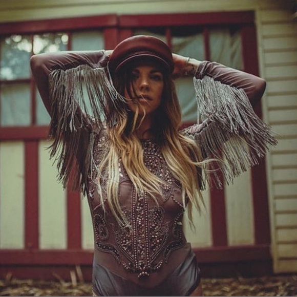 Meet your Posher, Jesi - Picture 3 of 4